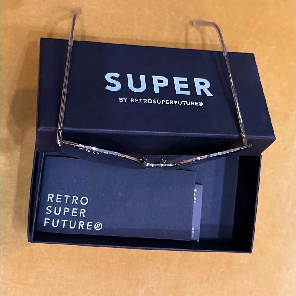 RetroSuperFuture Women's Sunglasses 
Lenz Lucia - Picture 3 of 9
